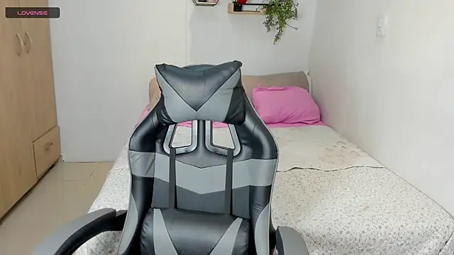 lara rose1 online show from October 2025 10:43:02 PM