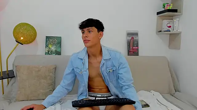 logan thomas online show from October 2025 02:17:02 PM