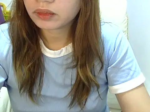    zurIII09  online show from December 2025 01:48:02 PM