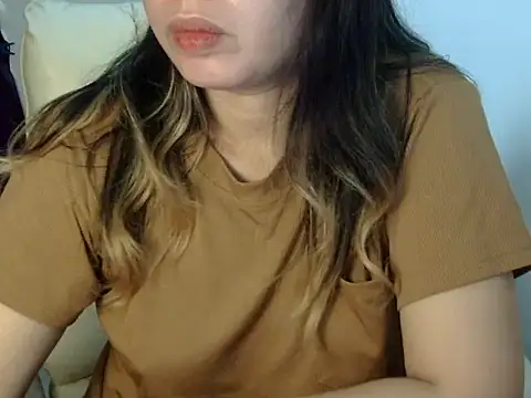    zurIII09  online show from October 2025 04:20:02 PM