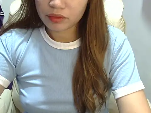    zurIII09  online show from April 2026 02:43:02 PM