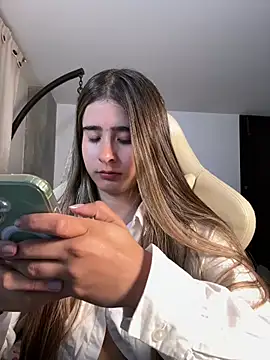 Snapshot of Stormiie777 chatting on February 2026 01:34:02 AM Stormiie777 online show from February 2026 01:34:02 AM