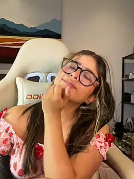 Snapshot of Stormiie777 chatting on January 2025 05:16:02 AM Stormiie777 online show from January 2025 05:16:02 AM