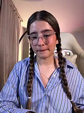 Snapshot of Stormiie777 chatting on February 2026 02:53:01 AM Stormiie777 online show from February 2026 02:53:01 AM