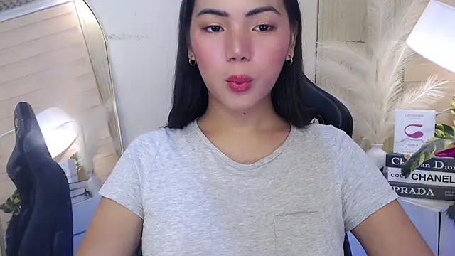 Snapshot of Martha_pookerxxx chatting on November 2025 11:48:02 PM Martha pookerxxx online show from November 2025 11:48:02 PM