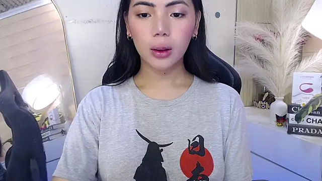 Snapshot of Martha_pookerxxx chatting on December 2025 11:48:02 PM Martha pookerxxx online show from December 2025 11:48:02 PM