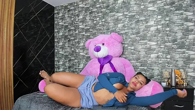 HeidyWillss online show from February 2025 12:03:01 AM