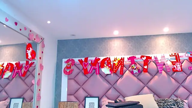 DanielaDuff online show from October 2025 07:37:02 PM