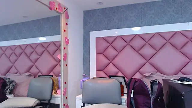 Snapshot of DanielaDuff chatting on February 2026 07:43:01 PM DanielaDuff online show from February 2026 07:43:01 PM