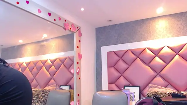 Snapshot of DanielaDuff chatting on February 2026 07:32:02 PM DanielaDuff online show from February 2026 07:32:02 PM