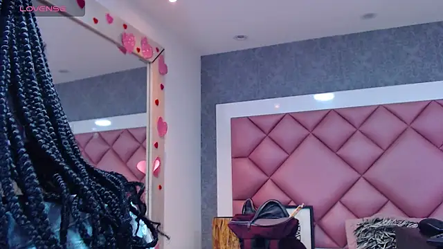 DanielaDuff online show from April 2026 07:37:01 PM