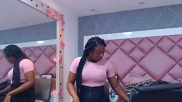 Snapshot of DanielaDuff chatting on February 2026 07:36:01 PM DanielaDuff online show from February 2026 07:36:01 PM