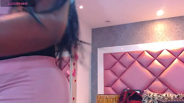 DanielaDuff online show from May 2026 07:35:01 PM