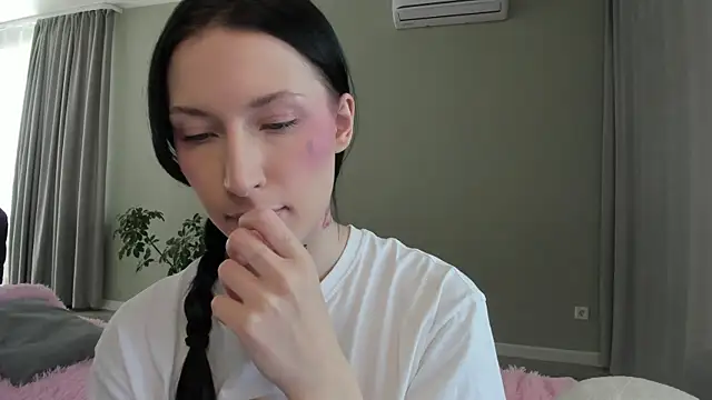 JenniferQueen11 online show from September 2025 06:18:01 AM