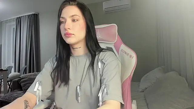 JenniferQueen11 online show from March 2025 02:01:02 PM