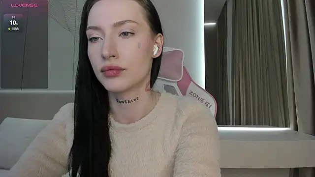 JenniferQueen11 online show from May 2026 03:40:01 PM
