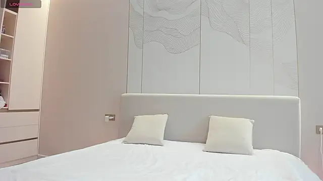 Snapshot of JenniferQueen11 chatting on November 2025 07:52:01 AM JenniferQueen11 online show from November 2025 07:52:01 AM