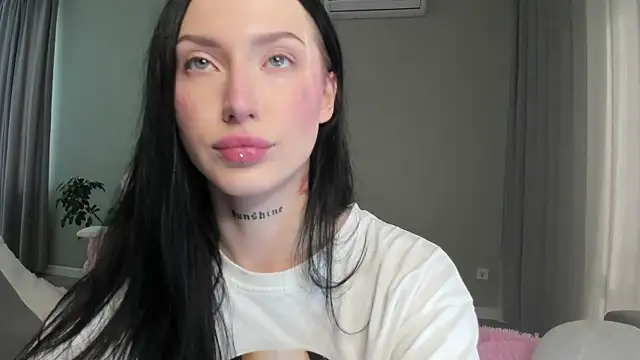 JenniferQueen11 online show from September 2025 09:20:02 AM