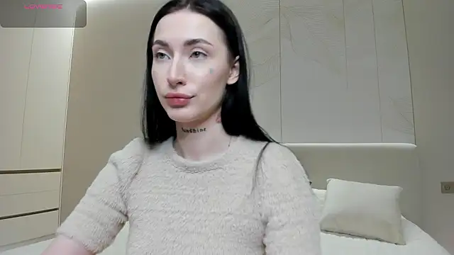 JenniferQueen11 online show from March 2026 04:56:01 PM