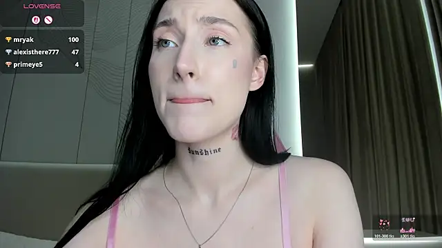 JenniferQueen11 online show from April 2026 07:58:02 PM