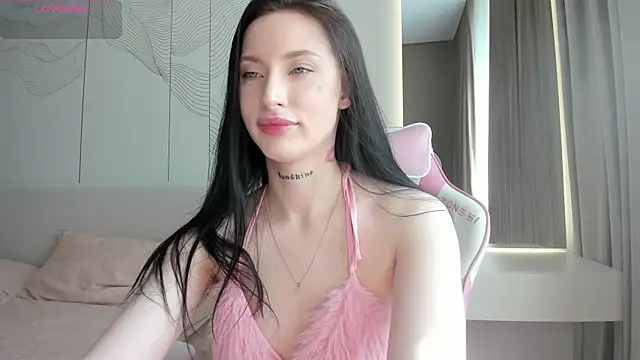 Snapshot of JenniferQueen11 chatting on June 2026 10:42:02 AM JenniferQueen11 online show from June 2026 10:42:02 AM