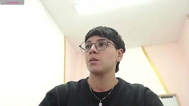 bad giirl  online show from January 2026 06:11:02 PM