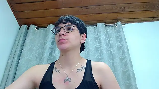 bad giirl  online show from October 2025 06:32:02 PM