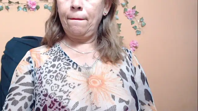 Snapshot of Hellensextits chatting on February 2025 10:13:02 AM Hellensextits online show from February 2025 10:13:02 AM