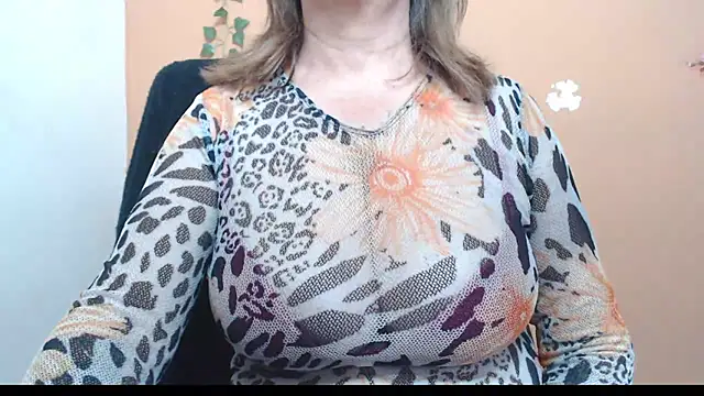 Snapshot of Hellensextits chatting on December 2024 06:49:01 PM Hellensextits online show from December 2024 06:49:01 PM