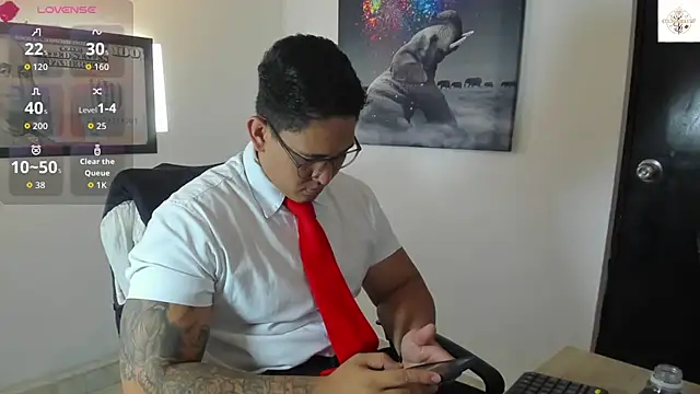Colton Massif online show from October 2025 07:13:01 PM