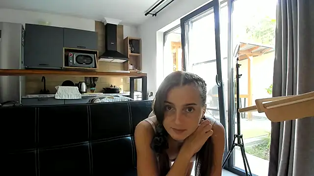 ElizSweet online show from September 2025 12:01:01 PM