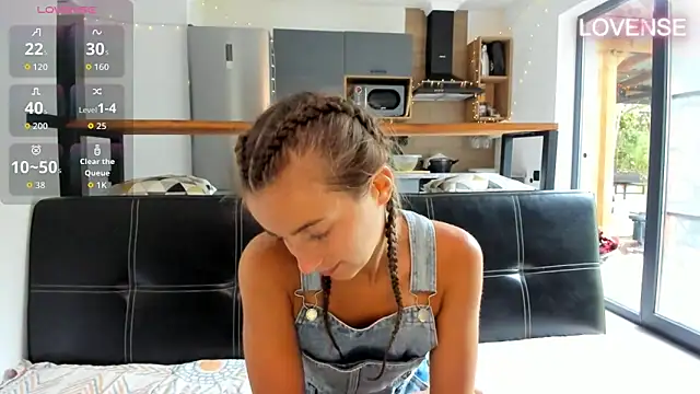 Snapshot of ElizSweet chatting on May 2026 09:15:02 AM ElizSweet online show from May 2026 09:15:02 AM