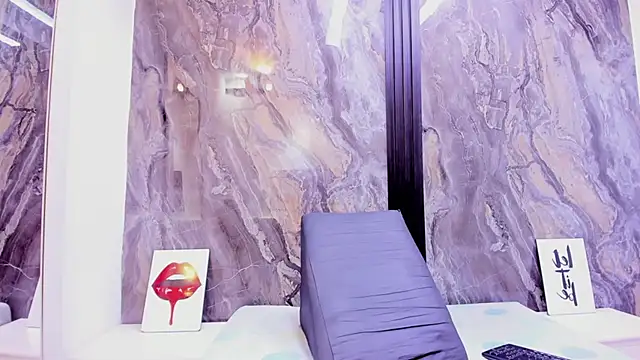 HellenJohansson online show from April 2026 07:20:01 PM