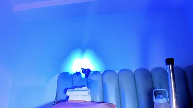 littless angel online show from March 2026 04:01:02 AM