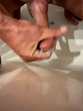 Snapshot of funfunfouryou69 chatting on November 2025 06:28:01 AM funfunfouryou69 online show from November 2025 06:28:01 AM