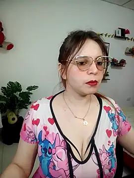 lorenitabella online show from March 2026 07:50:01 PM