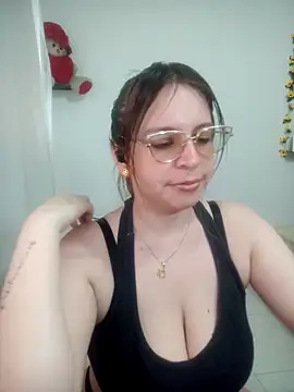 lorenitabella online show from March 2026 09:04:02 PM