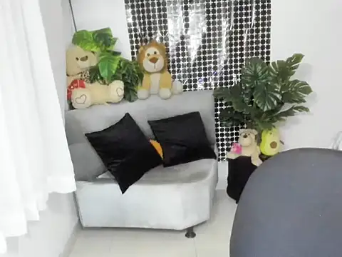 Snapshot of lorenitabella chatting on December 2025 09:08:02 AM lorenitabella online show from December 2025 09:08:02 AM