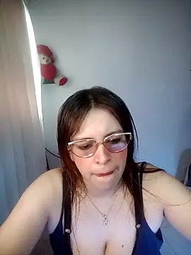 Snapshot of lorenitabella chatting on April 2026 08:09:02 PM lorenitabella online show from April 2026 08:09:02 PM