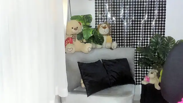 Snapshot of lorenitabella chatting on November 2025 08:20:02 PM lorenitabella online show from November 2025 08:20:02 PM