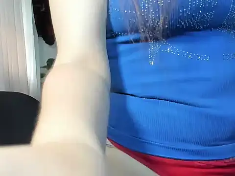 Snapshot of lorenitabella chatting on October 2025 08:53:02 PM lorenitabella online show from October 2025 08:53:02 PM