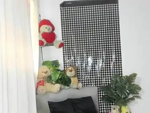 Snapshot of lorenitabella chatting on November 2025 09:04:01 PM lorenitabella online show from November 2025 09:04:01 PM