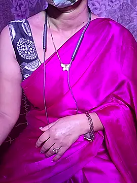 XBHUUME online show from December 2025 05:11:01 PM