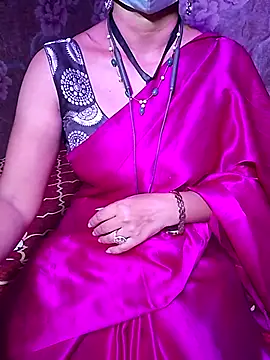 Snapshot of XBHUUME chatting on November 2025 04:22:02 PM XBHUUME online show from November 2025 04:22:02 PM