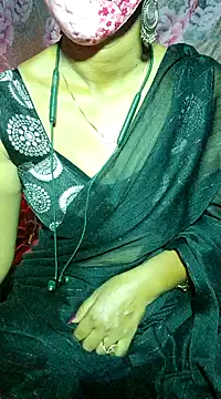 Snapshot of XBHUUME chatting on January 2025 06:10:01 PM XBHUUME online show from January 2025 06:10:01 PM