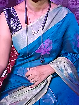 XBHUUME online show from November 2025 05:27:02 PM