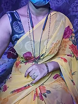 Snapshot of XBHUUME chatting on October 2025 04:41:02 PM XBHUUME online show from October 2025 04:41:02 PM