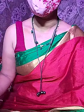 Snapshot of XBHUUME chatting on March 2025 05:22:02 PM XBHUUME online show from March 2025 05:22:02 PM