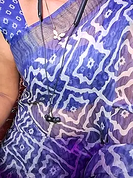 Snapshot of XBHUUME chatting on March 2025 05:27:01 PM XBHUUME online show from March 2025 05:27:01 PM