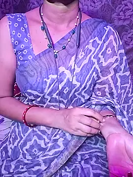 Snapshot of XBHUUME chatting on October 2025 04:08:02 PM XBHUUME online show from October 2025 04:08:02 PM